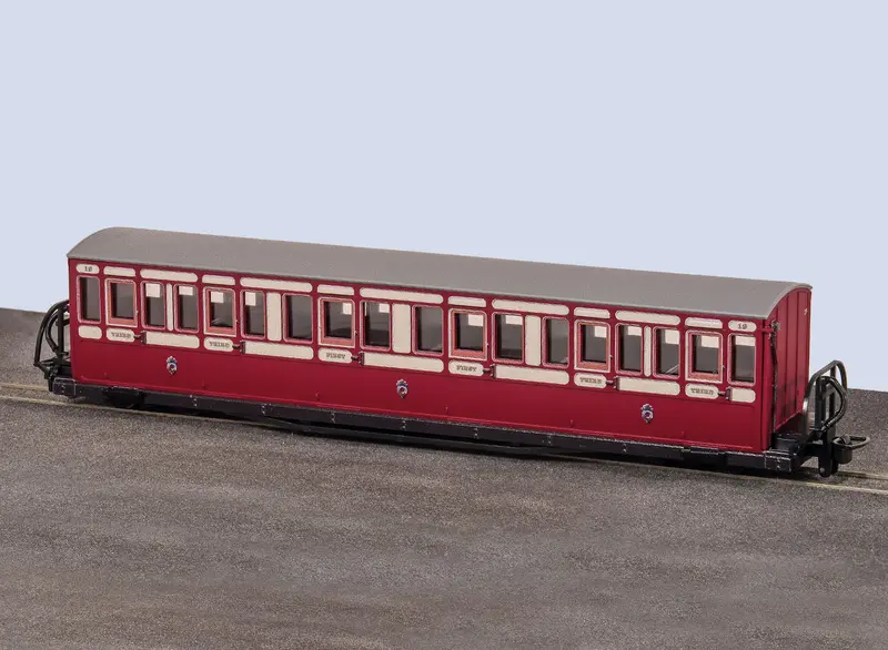Ffestiniog Railway Long 'Bowsider' Coach – Red & Cream Livery, No. 19 1