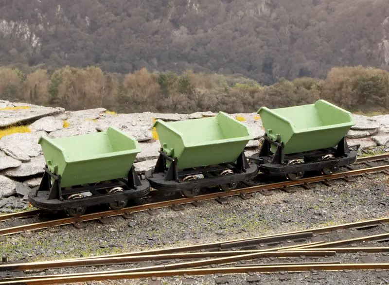 Ng7 Narrow Gauge V-Skip Side-Tip Wagon Kit – Set Of Three 1
